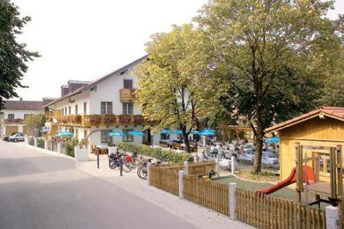 Gasthof & Hotel Jaegerwirt Aufhofen Exteriör bild